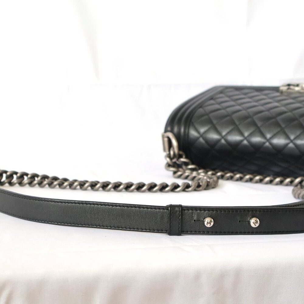 CHANEL Black Quilted Leather Shoulder Bag with Silver Hardware - Picture 9 of 14